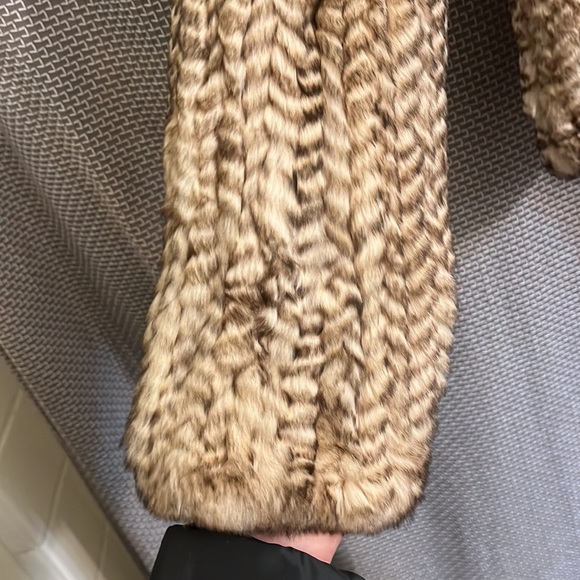 Fur Coat (Rabbit) - Picture 2 of 3